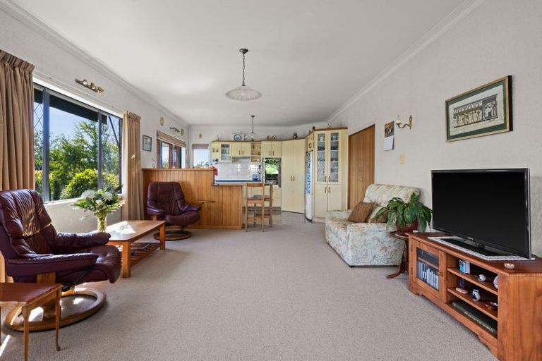 Photo of property in 30 Greenwood Road, Havelock North, 4130