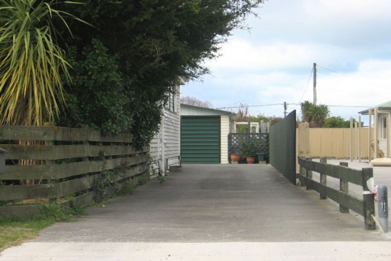 Photo of property in 8 Hammond Road, Taradale, Napier, 4112