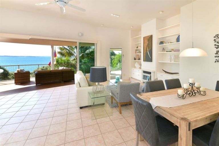 Photo of property in 20 Pacific Parade, Army Bay, Whangaparaoa, 0930