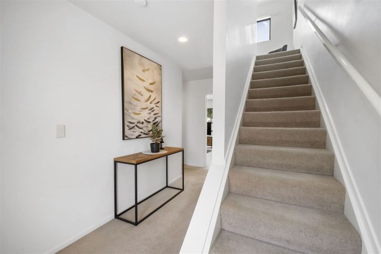 Photo of property in 1/9 Kells Place, Botany Downs, Auckland, 2010