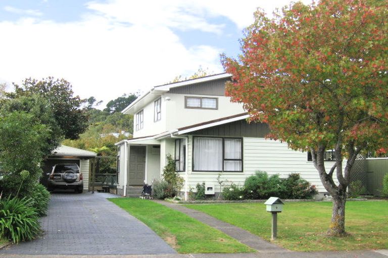 Photo of property in 9 Deller Grove, Silverstream, Upper Hutt, 5019