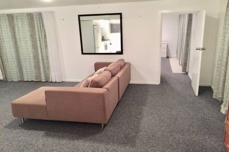 Photo of property in 108 Captain Scott Road, Glen Eden, Auckland, 0602