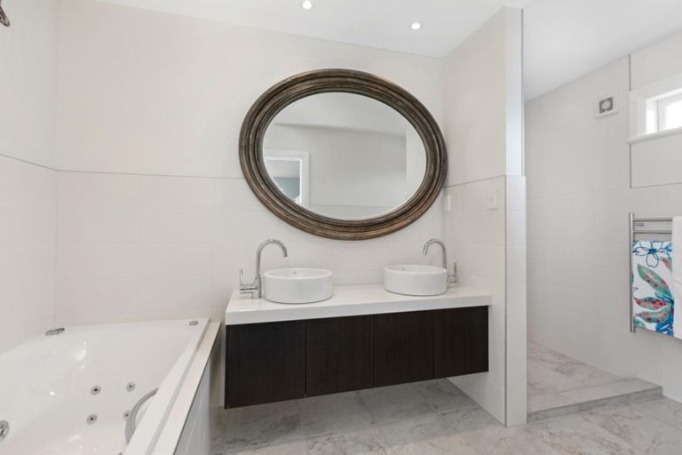 Photo of property in 17 Sixth Avenue, Tauranga, 3110