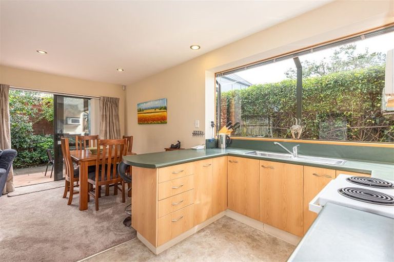 Photo of property in 2/76 Saint Albans Street, St Albans, Christchurch, 8014