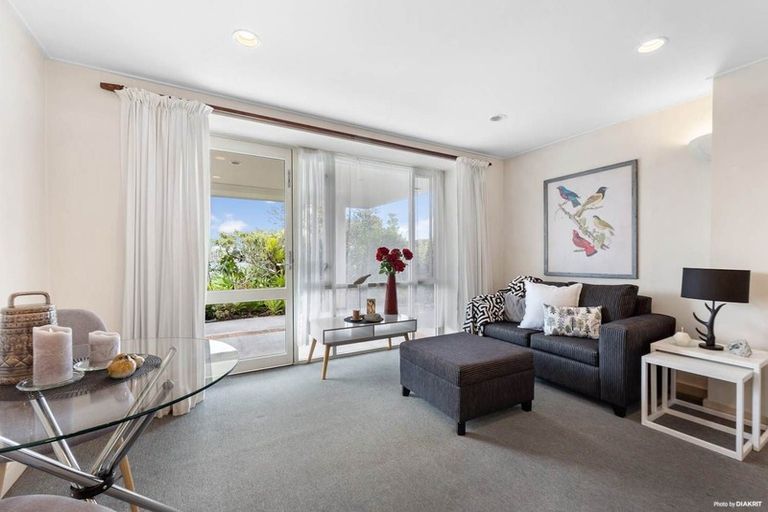 Photo of property in 46 Potter Avenue, Northcote, Auckland, 0627