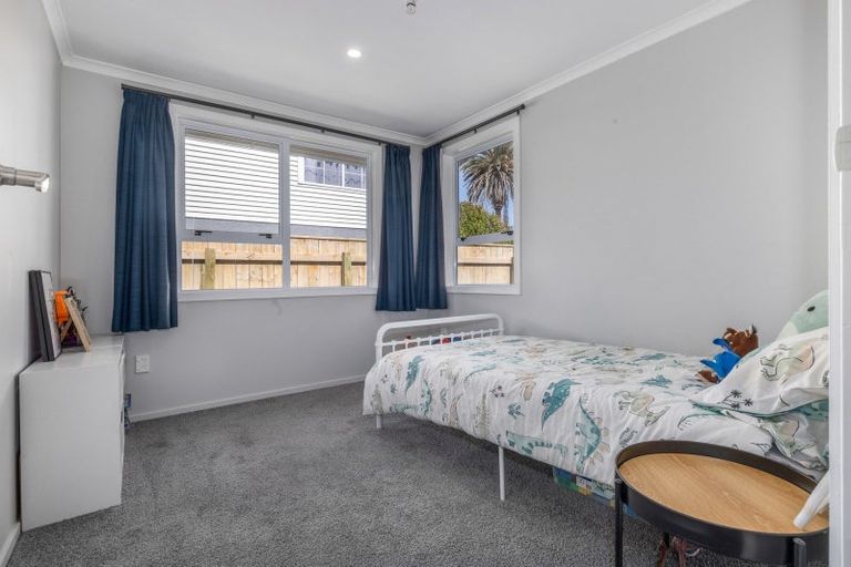 Photo of property in 16 Glen Street, Levin, 5510