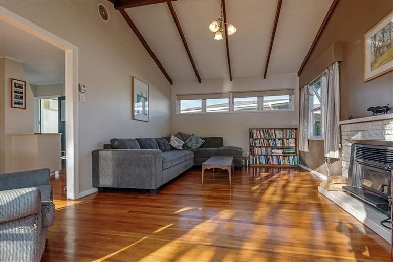 Photo of property in 3 Hunter Street, Milson, Palmerston North, 4414