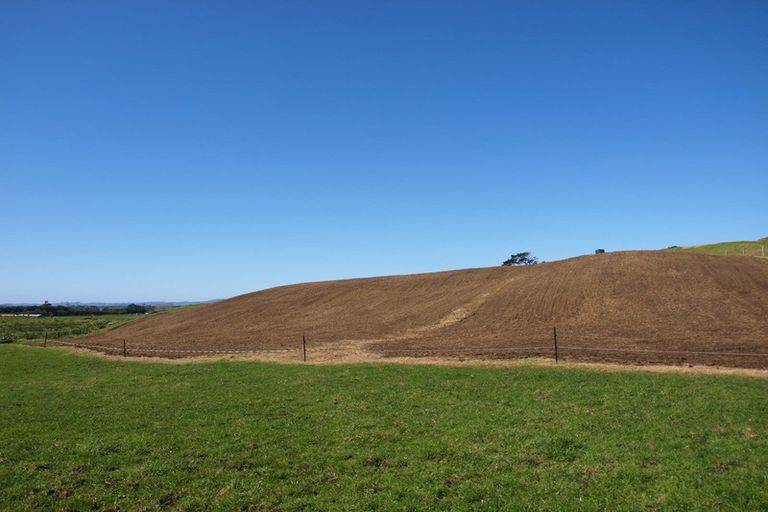 Photo of property in 247 Kaihau Road, Karioitahi, Waiuku, 2683