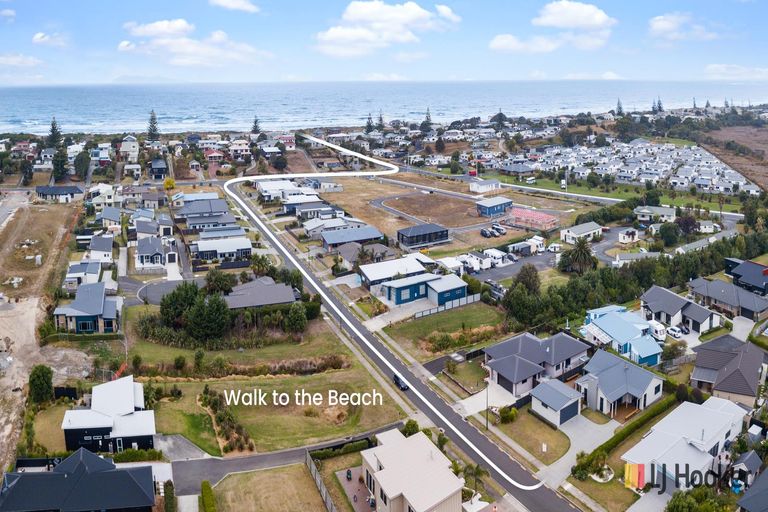 Photo of property in 23 Surfers Avenue, Waihi Beach, 3611