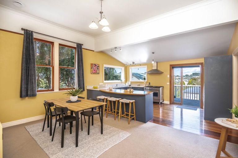 Photo of property in 43 Ironside Road, Johnsonville, Wellington, 6037