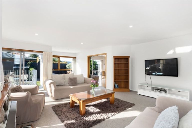 Photo of property in 21 Toorak Avenue, Avonhead, Christchurch, 8042