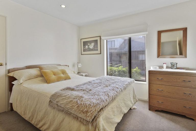 Photo of property in 1/247 Maidstone Road, Avonhead, Christchurch, 8042