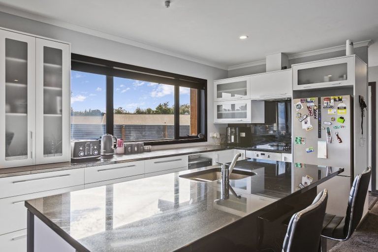 Photo of property in 15a Carthew Street, Okato, 4335