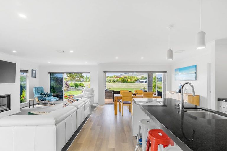 Photo of property in 67 Montgomery Crescent, Kinloch, Taupo, 3377