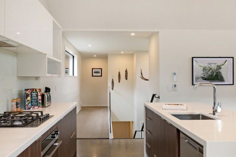 Photo of property in 35 Jacks Point Rise, Jacks Point, Queenstown, 9371