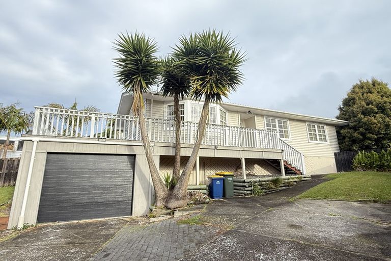Photo of property in 31 Spinella Drive, Bayview, Auckland, 0629
