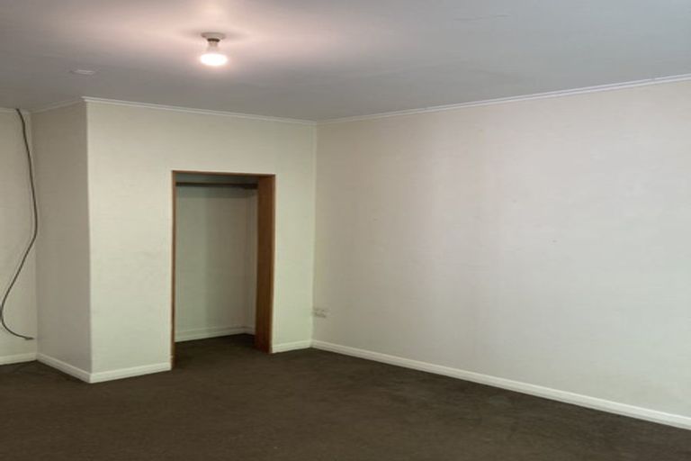 Photo of property in 1 Maarama Crescent, Aro Valley, Wellington, 6021