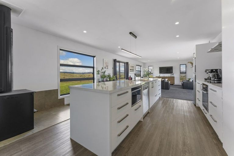 Photo of property in 77 Leaning Rock Road, Springvale, Alexandra, 9393