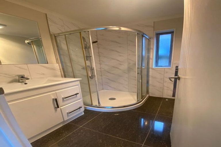 Photo of property in 18 Whekau Drive, Takanini, 2112