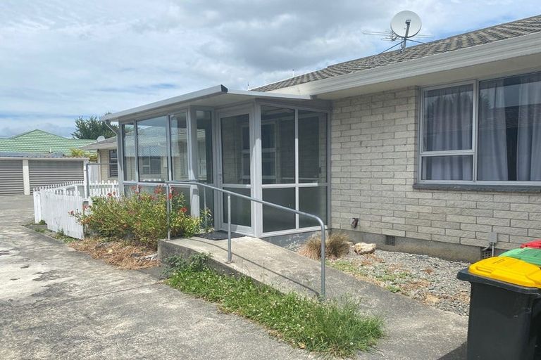 Photo of property in 2/12 Peer Street, Upper Riccarton, Christchurch, 8041