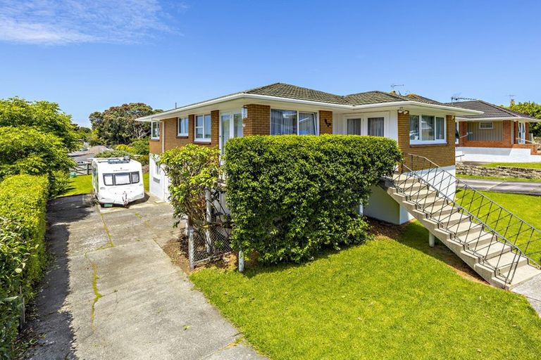Photo of property in 19 Greers Road, Weymouth, Auckland, 2103