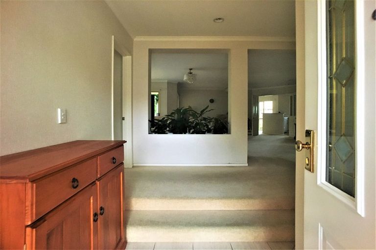 Photo of property in 15 Westminster Gardens, Unsworth Heights, Auckland, 0632