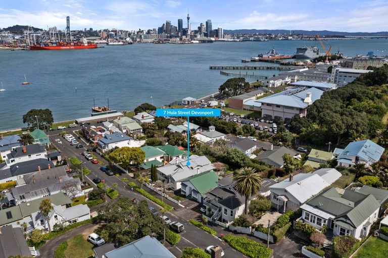 Photo of property in 7 Huia Street, Devonport, Auckland, 0624