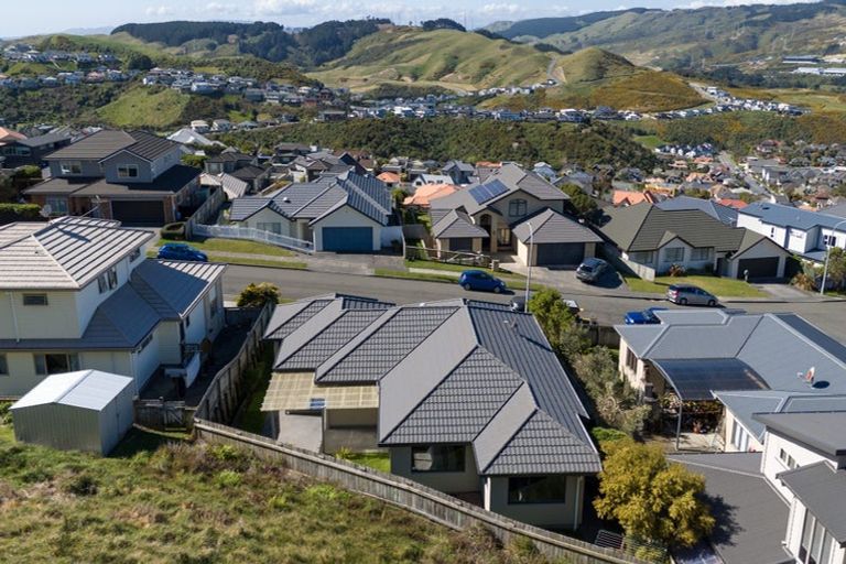 Photo of property in 80 Erlestoke Crescent, Churton Park, Wellington, 6037