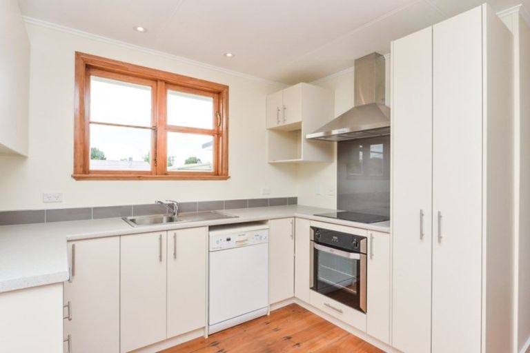 Photo of property in 82 Holland Road, Fairfield, Hamilton, 3214