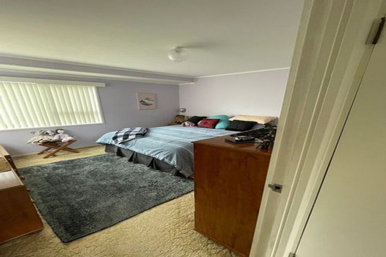 Photo of property in 1/43 Te Atatu Road, Te Atatu South, Auckland, 0610