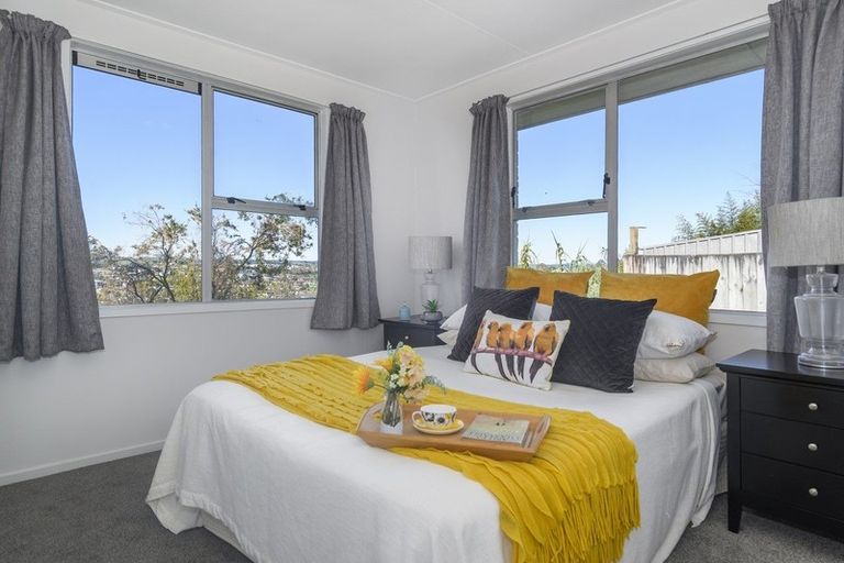 Photo of property in 2b Slade Street, Greerton, Tauranga, 3112