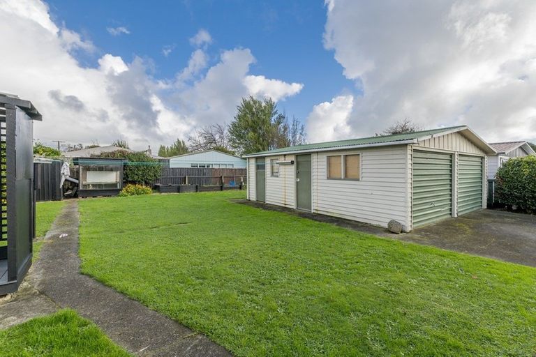 Photo of property in 19 Read Street, Levin, 5510