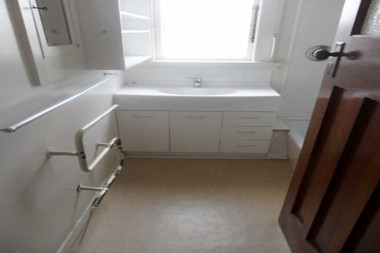 Photo of property in 22 Gladstone Road, North East Valley, Dunedin, 9010