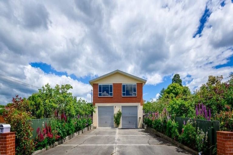 Photo of property in 11 Oxford Street, Waimate, 7924