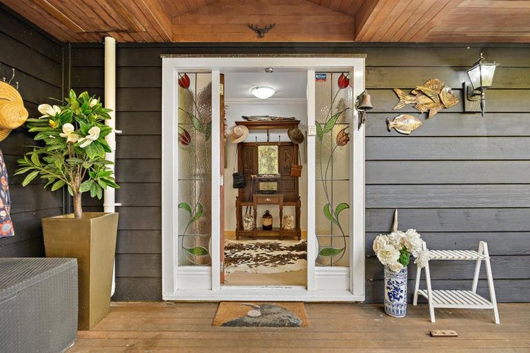 Photo of property in 1410 Old North Road, Helensville, 0875