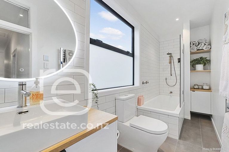 Photo of property in 104 Britomart Street, Berhampore, Wellington, 6023