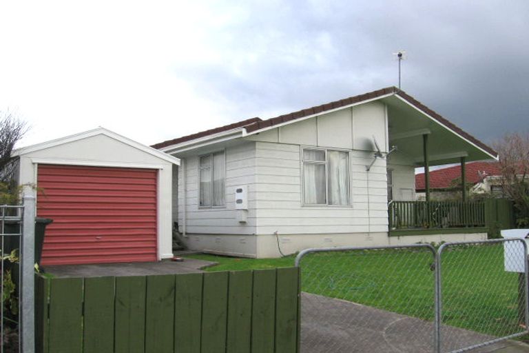 Photo of property in 3 Trevor Hosken Drive, Wiri, Auckland, 2104