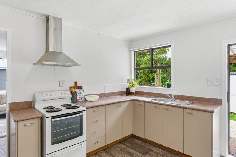 Photo of property in 52 Ruahine Street, Paraparaumu, 5032