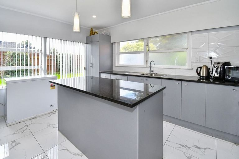 Photo of property in 1/59 Fairview Road, Papatoetoe, Auckland, 2025
