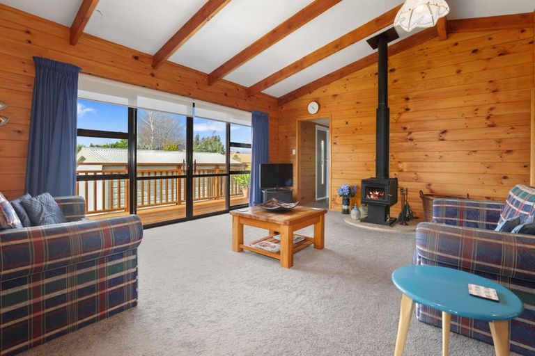 Photo of property in 19 Wharewaka Road, Wharewaka, Taupo, 3330