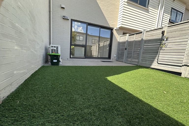 Photo of property in 28 Whenuapai Drive, Whenuapai, Auckland, 0618