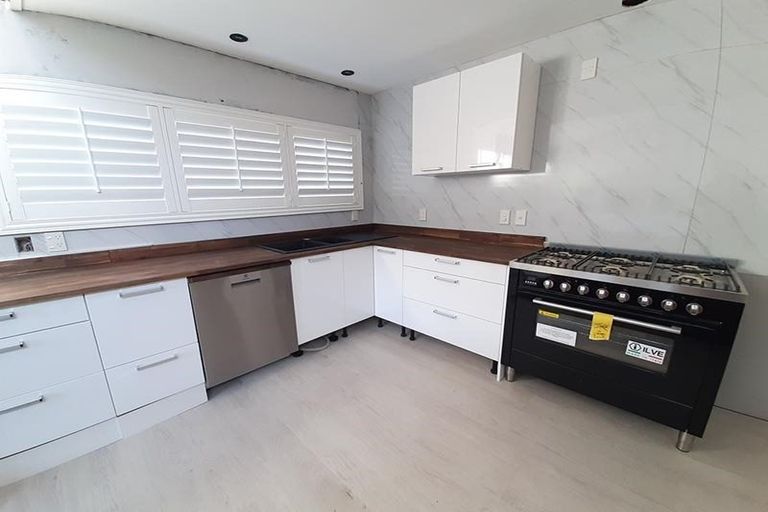 Photo of property in 1/34 Glamorgan Drive, Torbay, Auckland, 0630