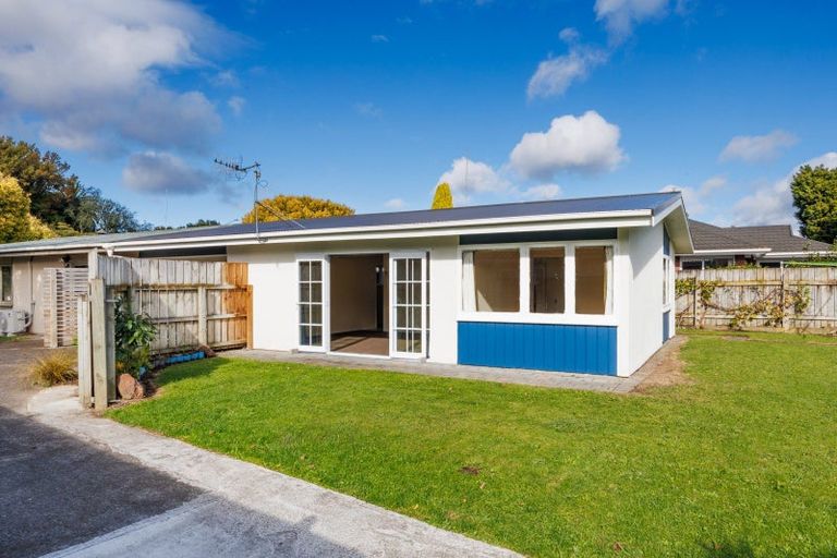 Photo of property in 15b Churchill Avenue, Hokowhitu, Palmerston North, 4410