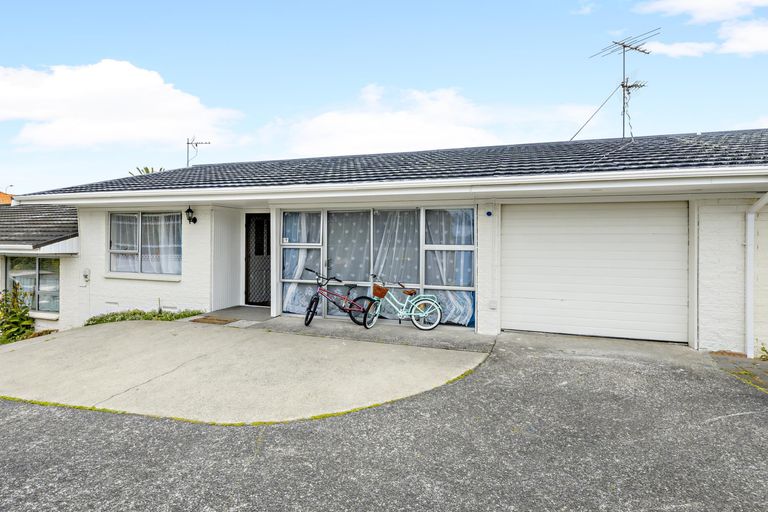 Photo of property in 3/221 Shirley Road, Papatoetoe, Auckland, 2025