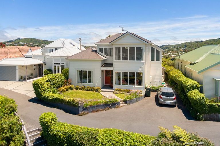 Photo of property in 22 Harbour View Road, Northland, Wellington, 6012