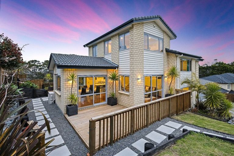 Photo of property in 66 Tiriwa Drive, Massey, Auckland, 0614
