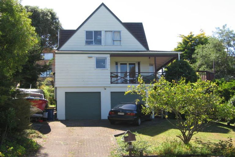 Photo of property in 72 Langana Avenue, Browns Bay, Auckland, 0630