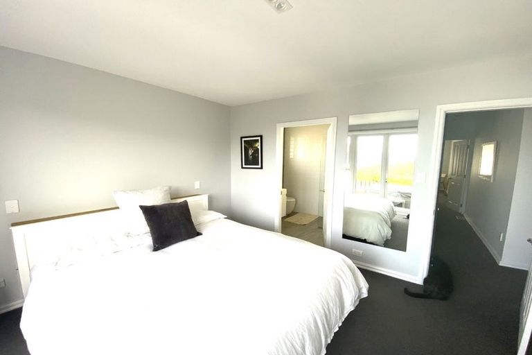 Photo of property in 76 Baylands Drive, Newlands, Wellington, 6037