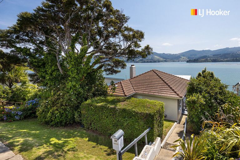 Photo of property in 35 Oxley Crescent, Broad Bay, Dunedin, 9014