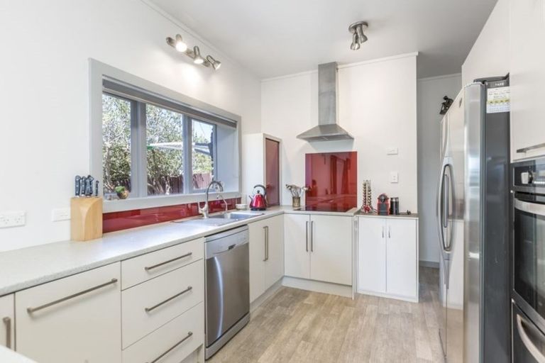 Photo of property in 1354 Whangaparaoa Road, Army Bay, Whangaparaoa, 0930